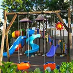Sirius Town דירה
